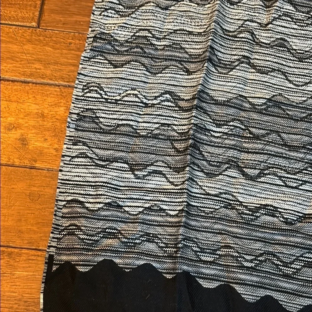 Missoni Black and White womens Scarf